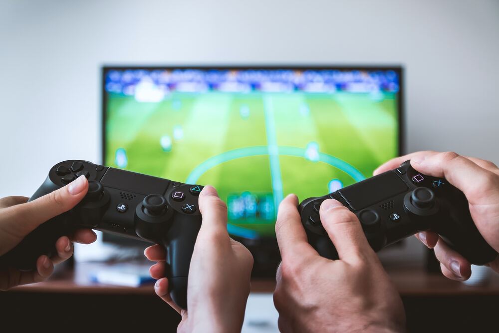 televiseur jeux manette